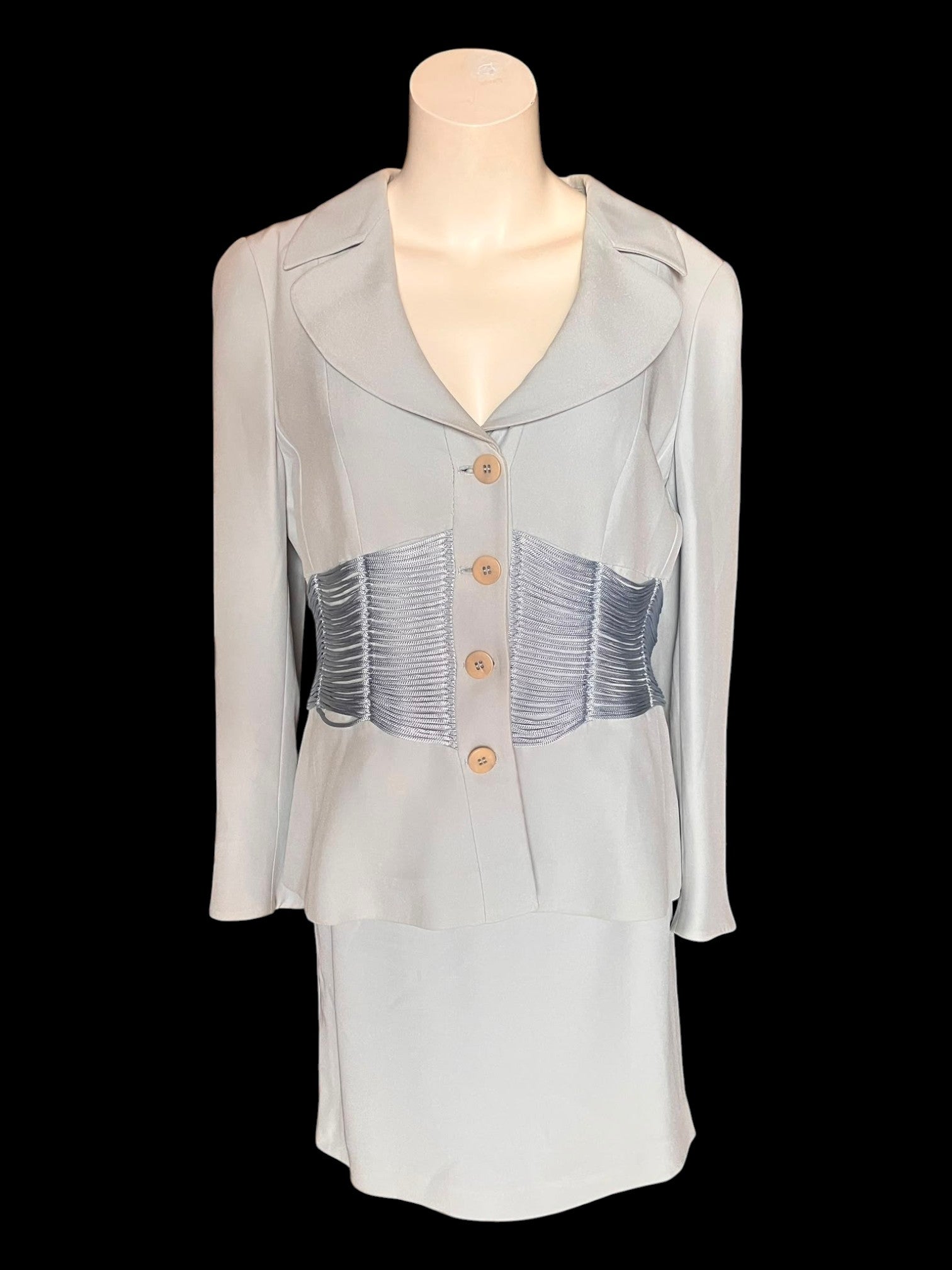 Traje Armani Collezioni Vintage 2004 Azul Hielo Talla 46 IT / L | Falda + Blazer Corsé
2